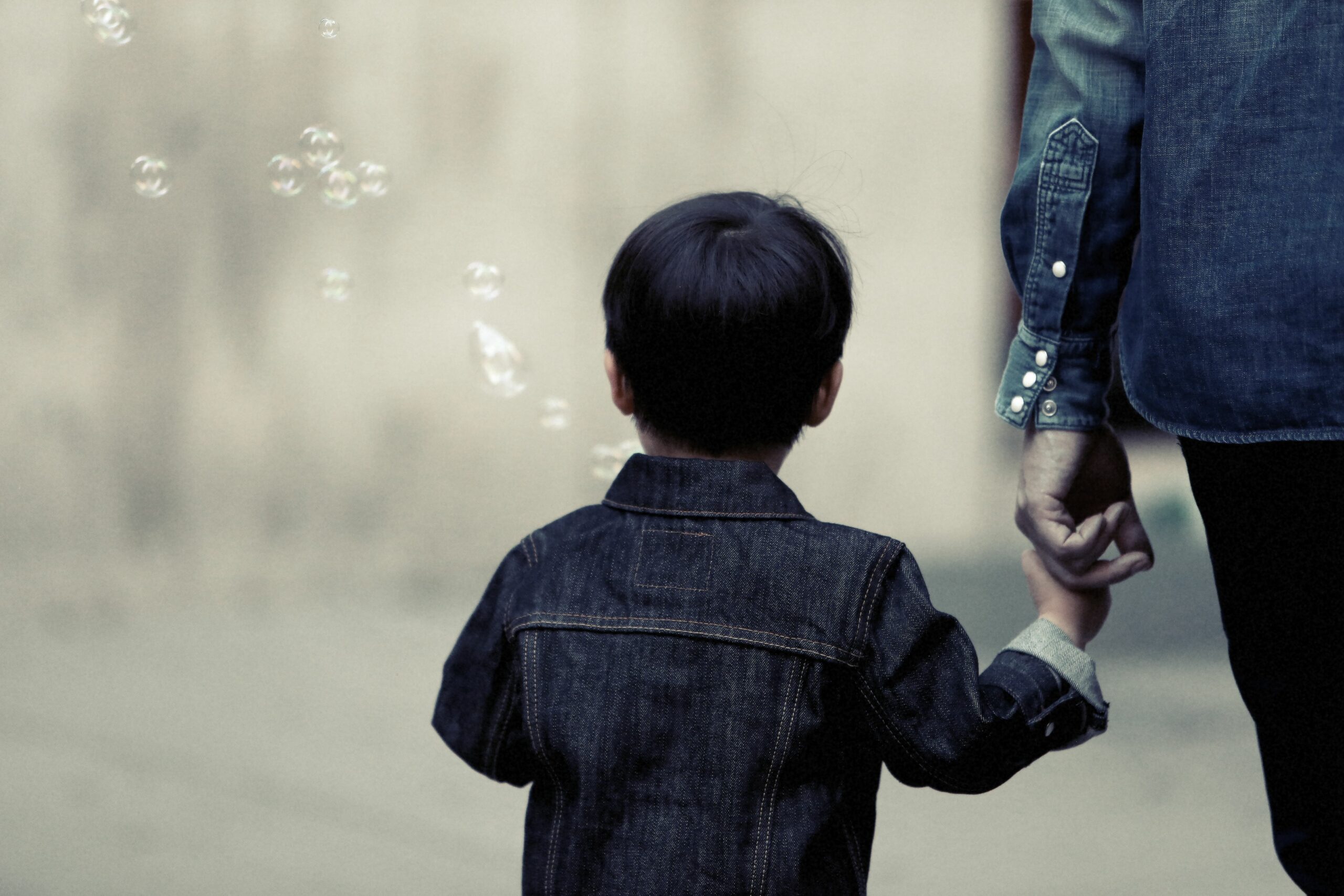 Mon enfant est convoqué devant le juge des enfants : que faire ?